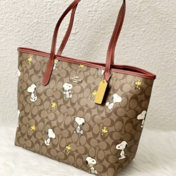NWT Coach Snoopy Woodstock City Tote - Picture 2 of 6